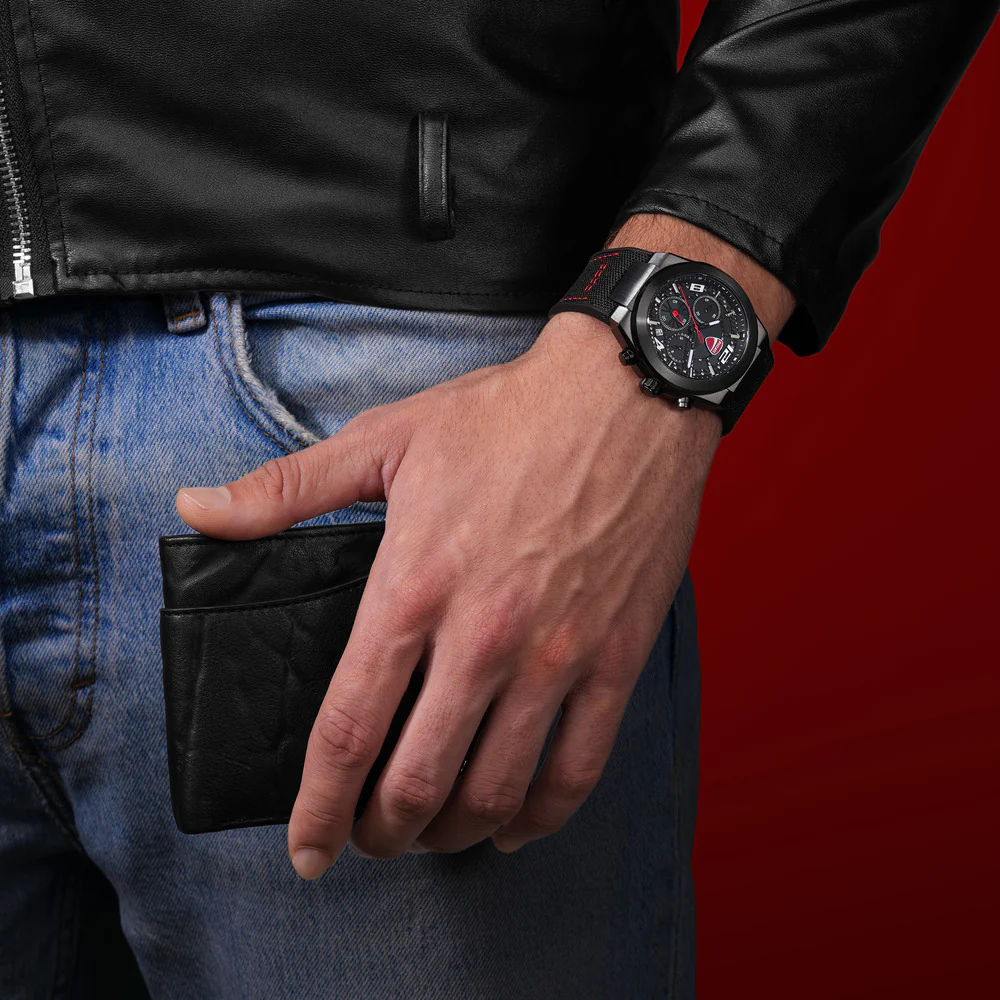 Men Touring Watch - Image 17